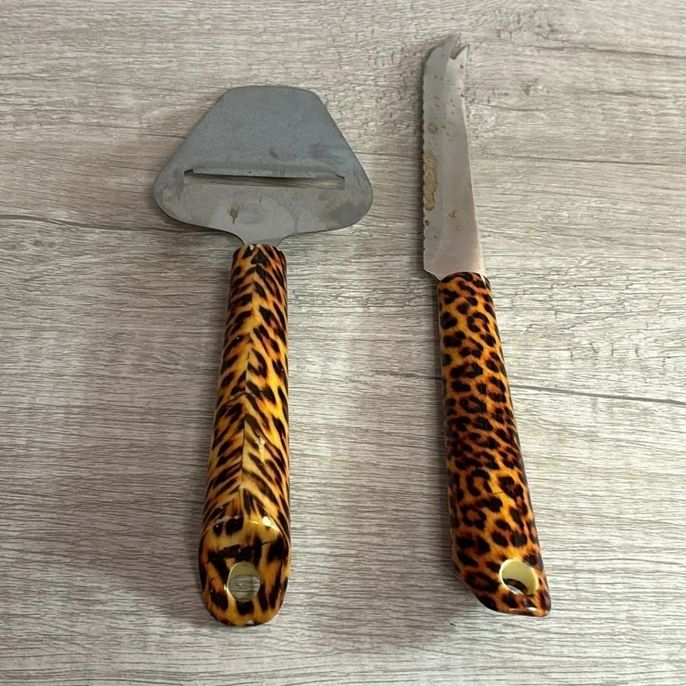 Leopard Ceramic Handless Stainless Steel Cheese Cutter Set 2 Piece